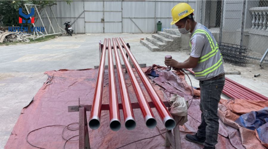 Quy Trình Sơn Ống Thép Đen Chi Tiết Từng Bước