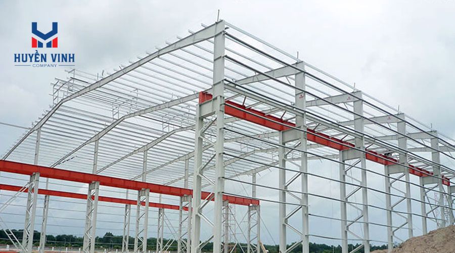 Tại sao thép hộp là lựa chọn hàng đầu cho nhà xưởng?