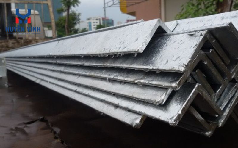 Thép góc (Angle) mạ kẽm Hòa Phát Thép góc (Angle) mạ kẽm Hòa Phát